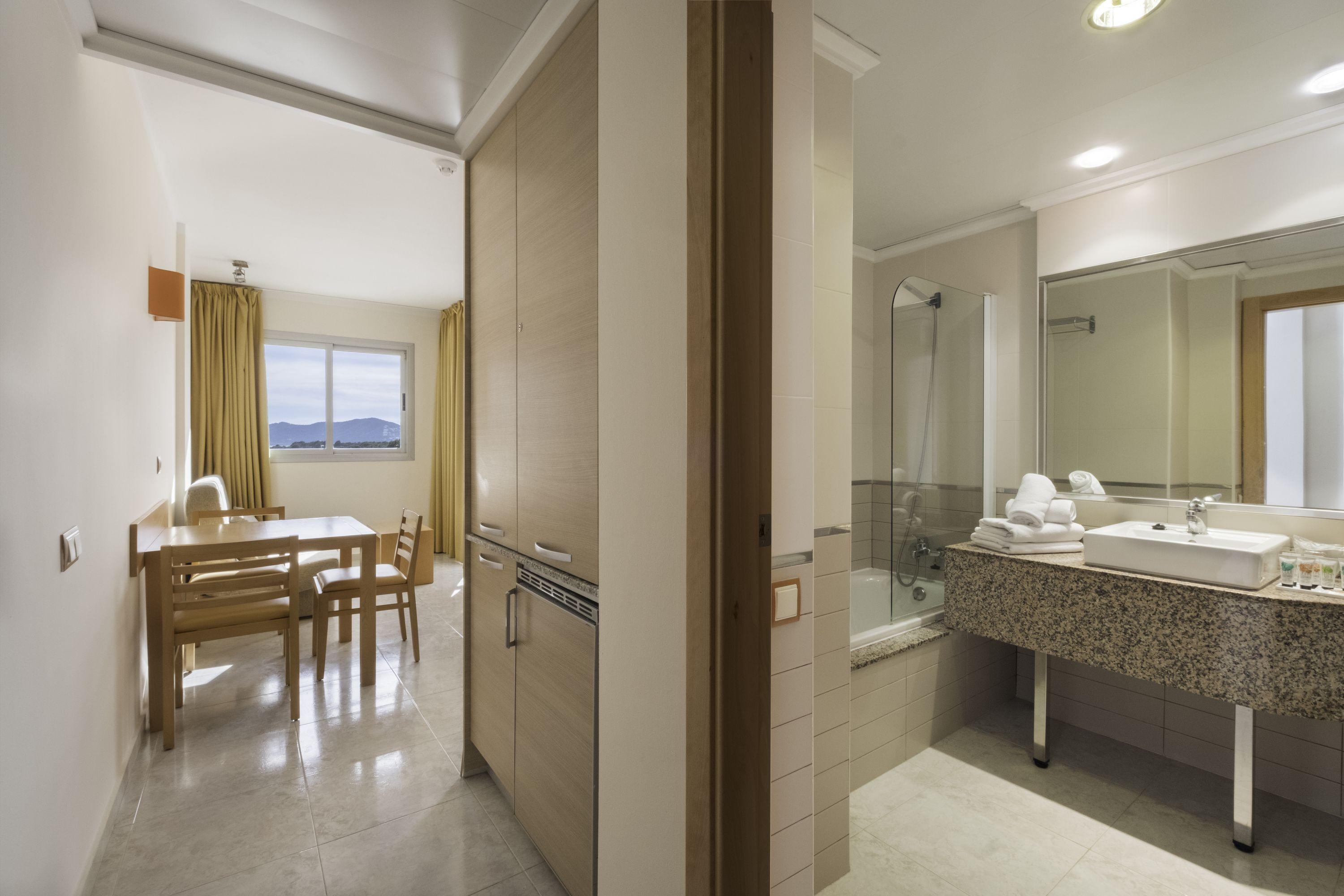 Aparthotel Moon Dreams Atlantic Es Canar  Exterior photo