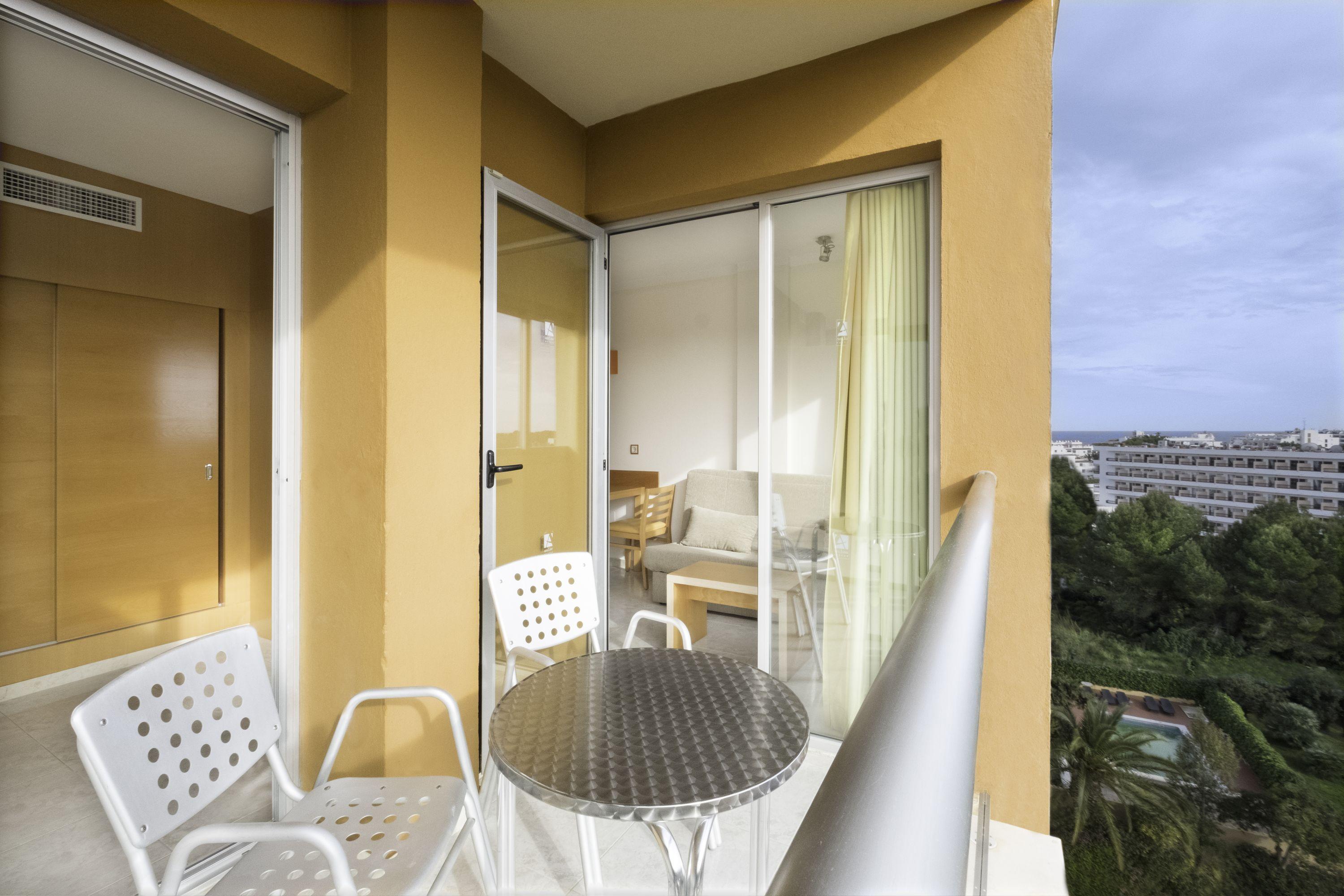 Aparthotel Moon Dreams Atlantic Es Canar  Exterior photo