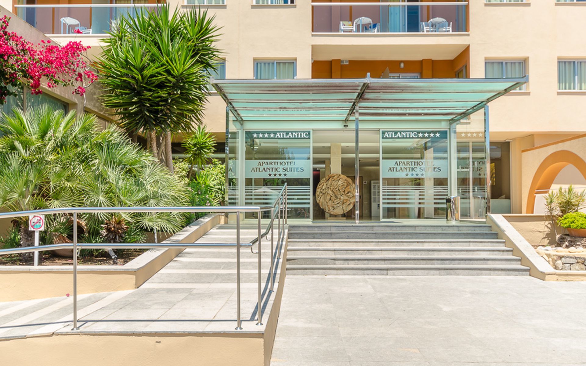 Aparthotel Moon Dreams Atlantic Es Canar  Exterior photo